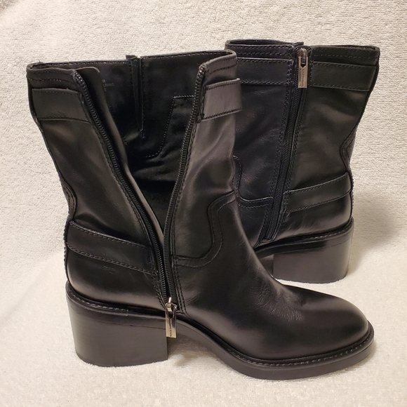 VINCE CAMUTO Vergila Bootie - Picture 6 of 10